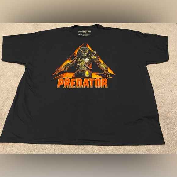 PREDATOR - classic crewneck graphic tee - Picture 2 of 11